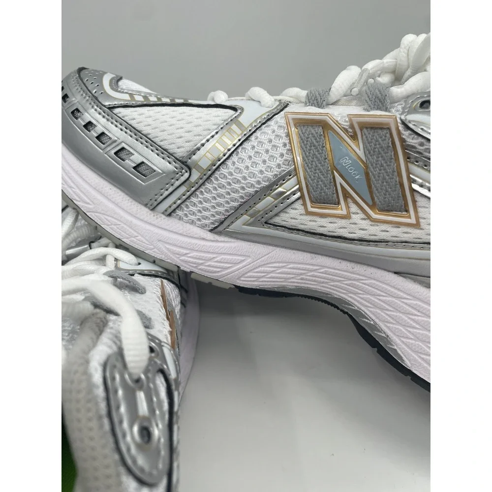NWOT New Balance 1906R Rain Cloud Running Sneaker Men 11 Silver Metallic Lace Up